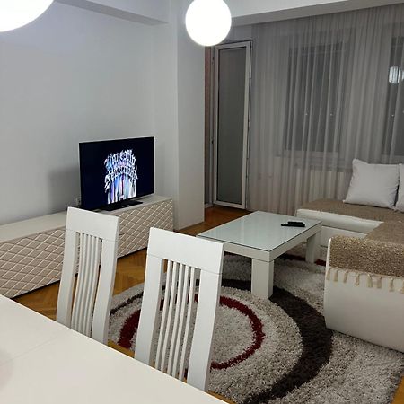 Karas Apartments Skopje Exterior photo